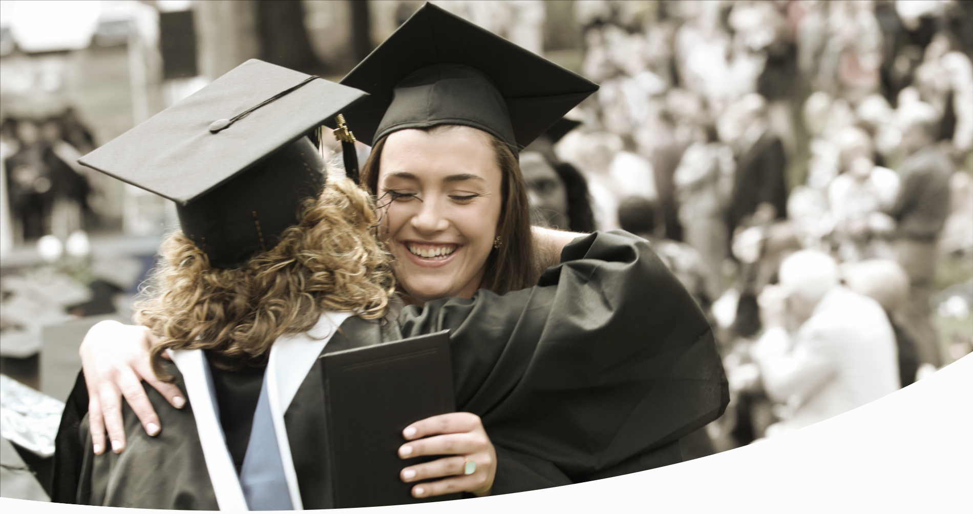 Why You Should Opt For Graduation Attire Packages